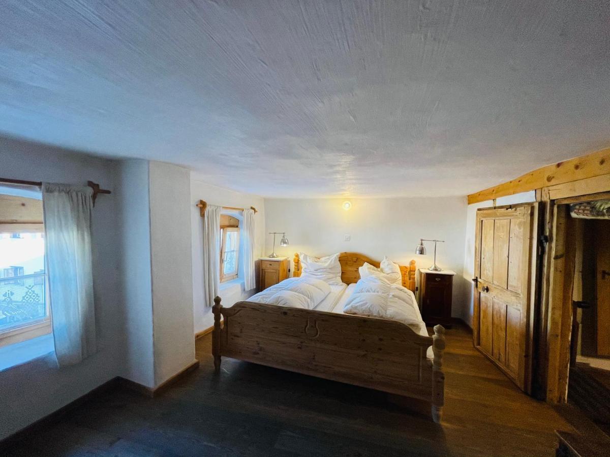 Ferienwohnung Chasa Engadina Sent GR Zimmer foto