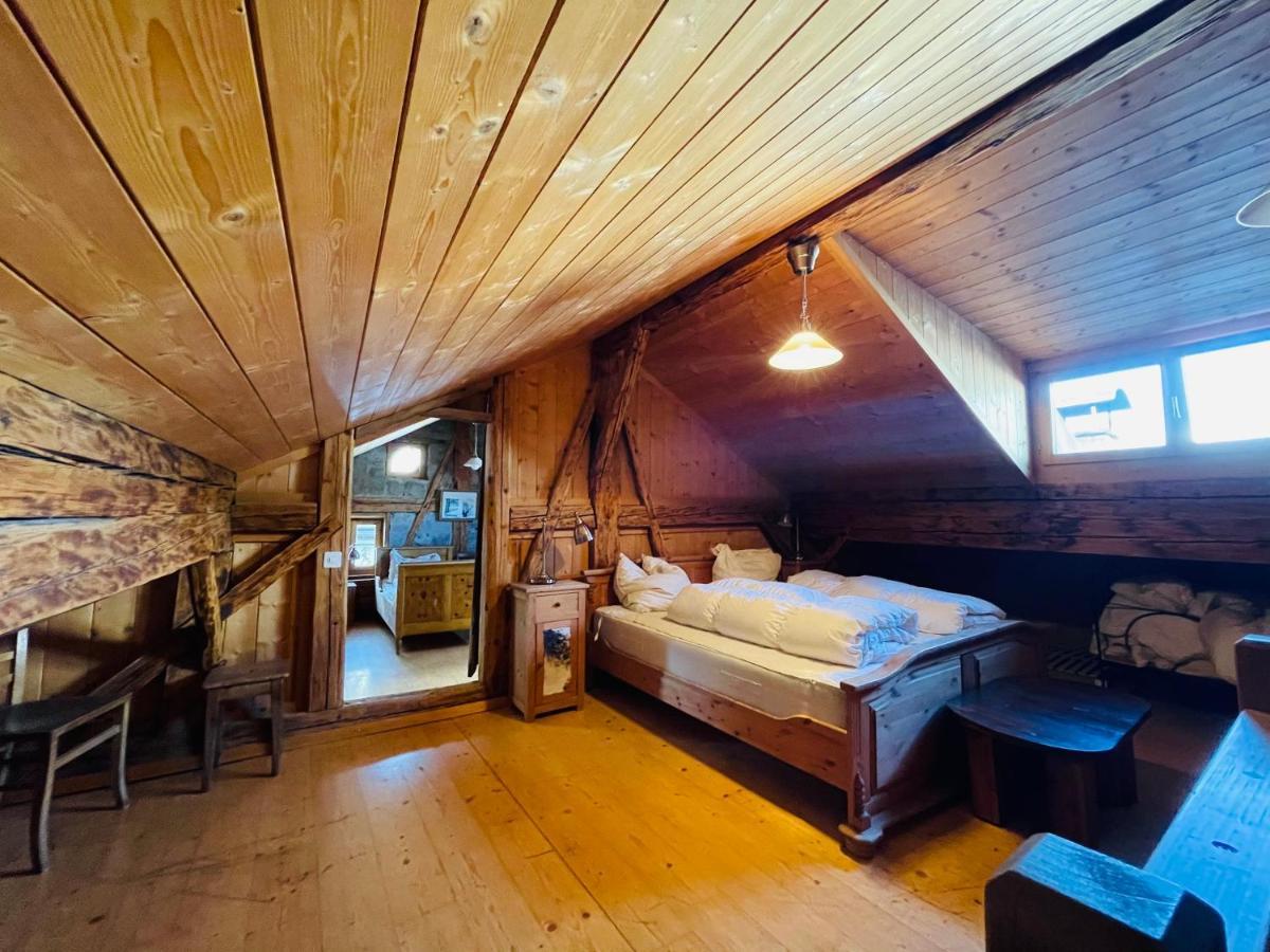 Ferienwohnung Chasa Engadina Sent GR Zimmer foto