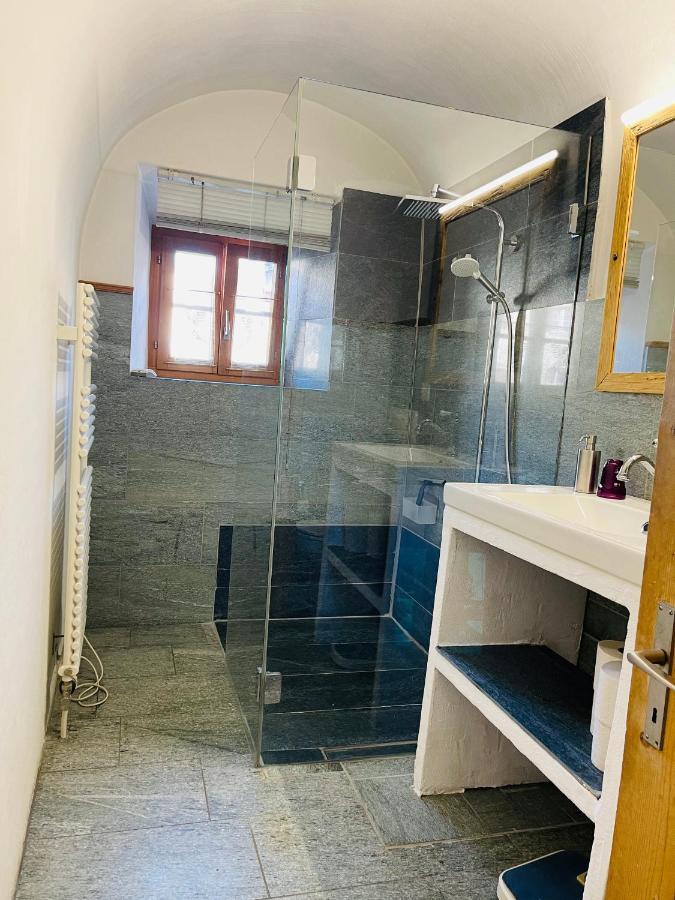 Ferienwohnung Chasa Engadina Sent GR Zimmer foto