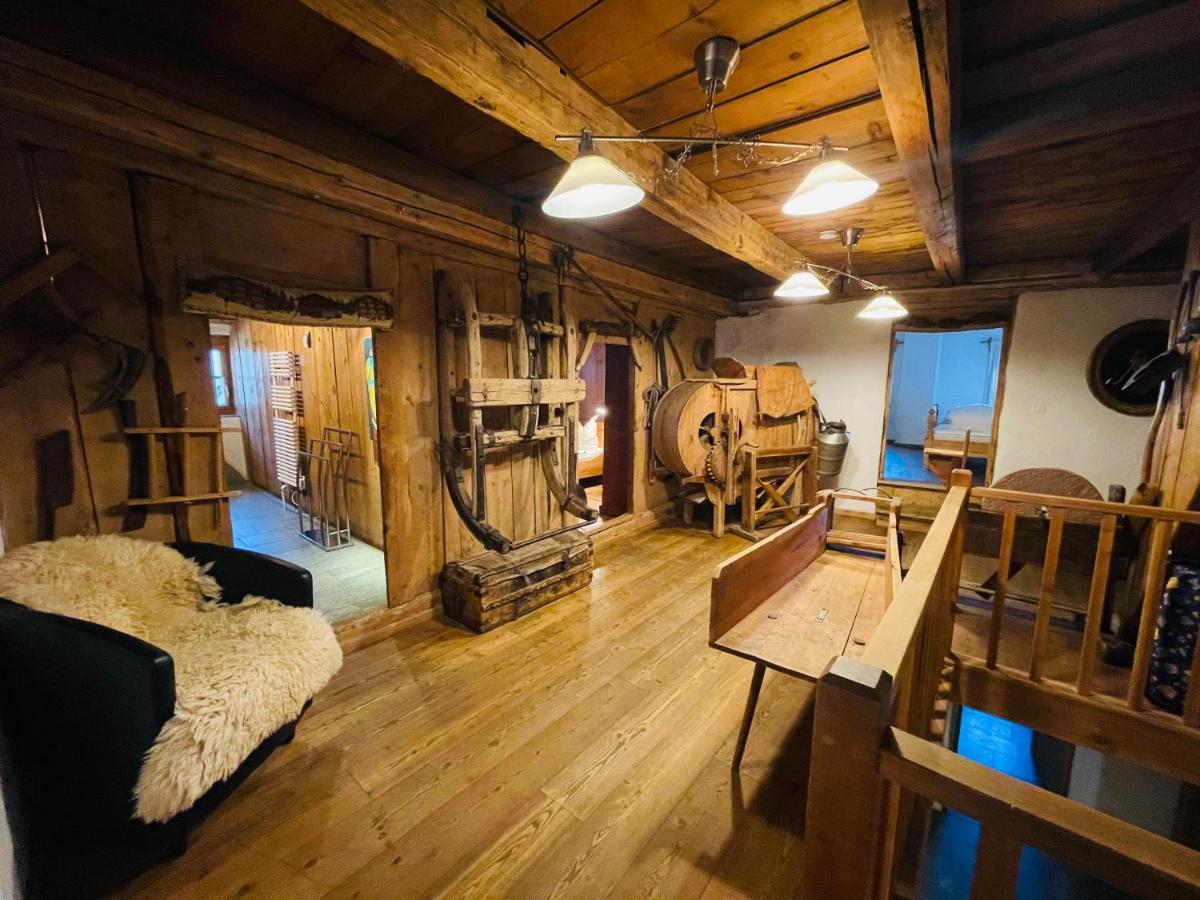 Ferienwohnung Chasa Engadina Sent GR Zimmer foto